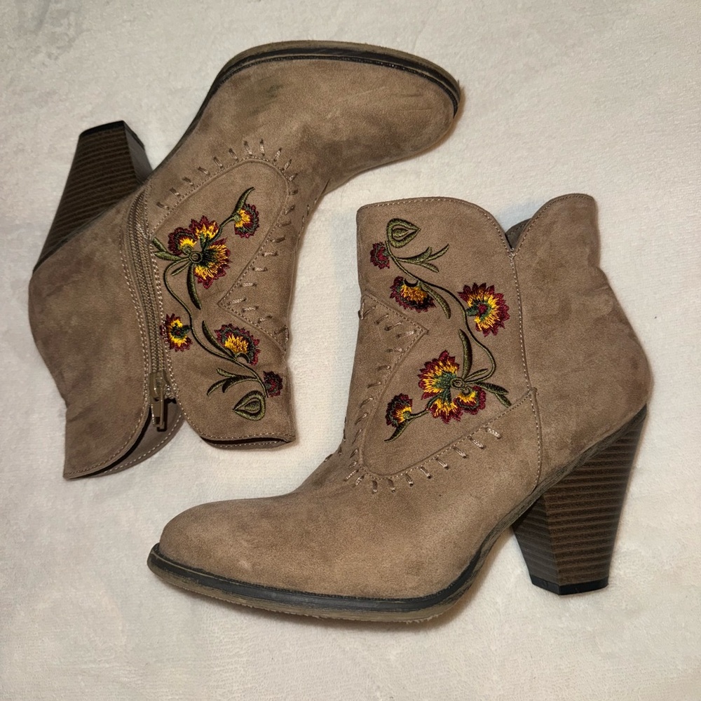 Embroidered Western Floral Ankle Boots - Taupe
